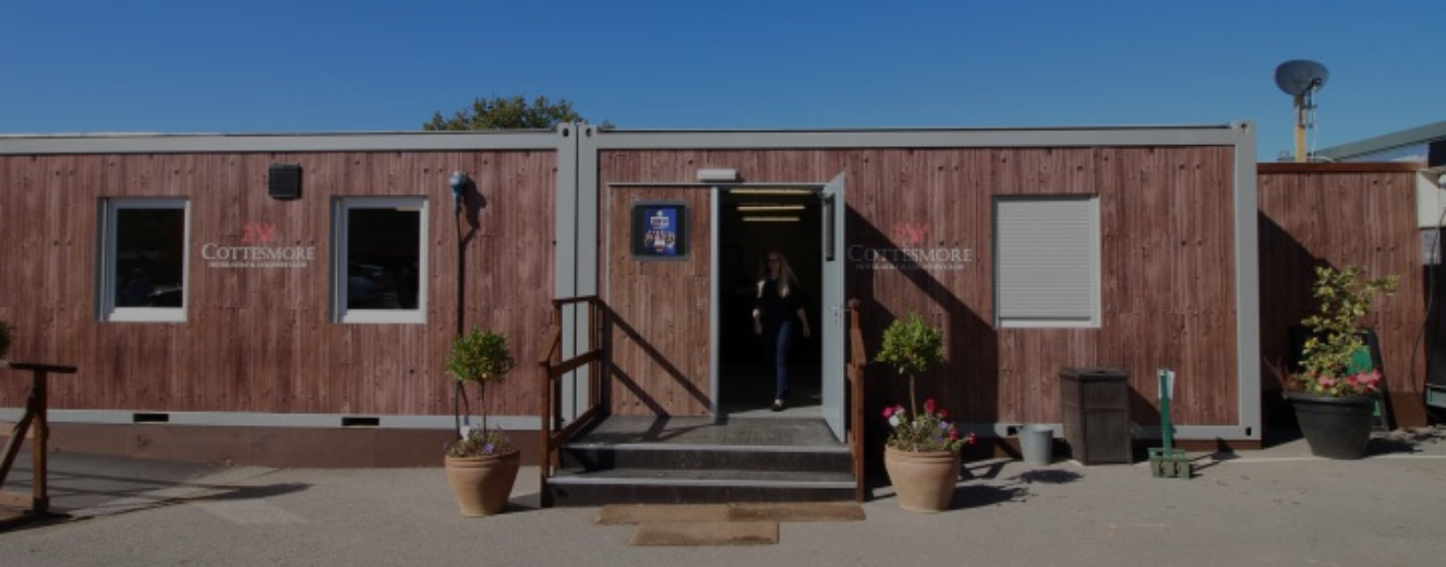 Cocina de emergencia tras un incendio en Cottesmore Golf Club