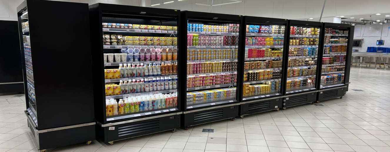 Impulsa tus ventas de verano: Alquila refrigeración comercial de alta gama para ampliar tu capacidad de productos refrigerados y congelados