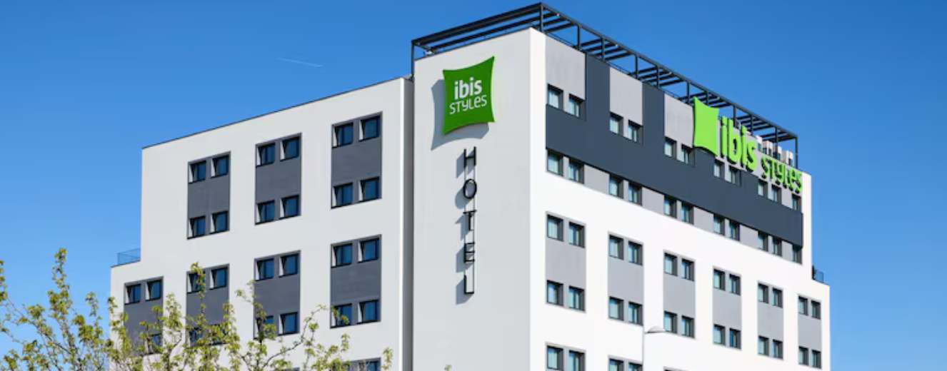 Cámaras frigorífica y almacén seco de emergencia para el Hotel IBIS 